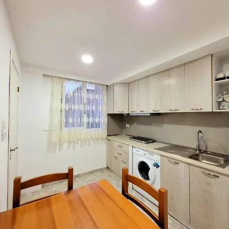 Anis Apartment *