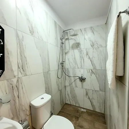 Anis Apartamento Sarandë